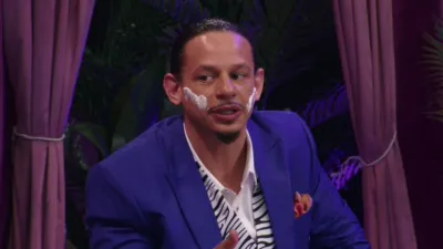 thumbnail - S6:E5 Woodchipper Hijinks