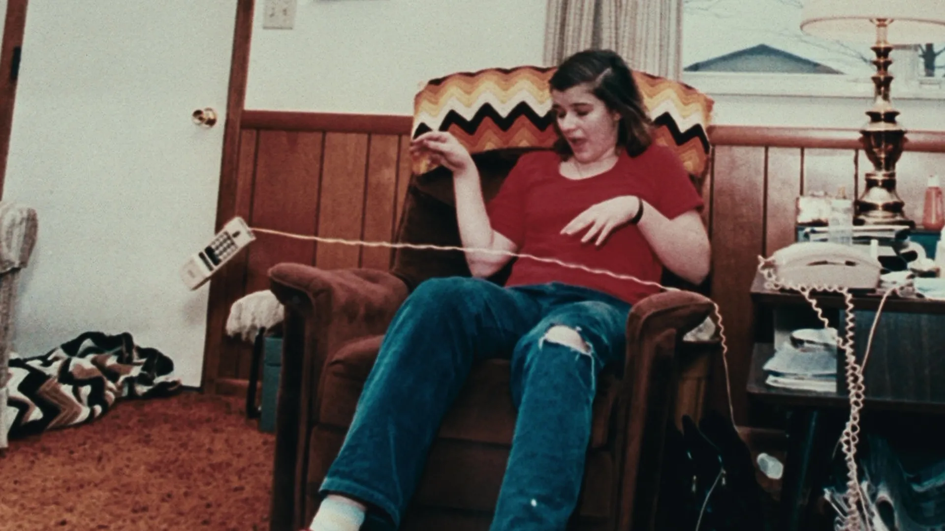 thumbnail - S1：第1話「ザ・ポルターガイスト・ガール」