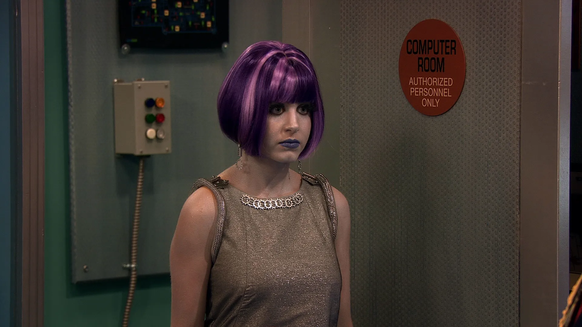 thumbnail - S3:E7 Computer Date