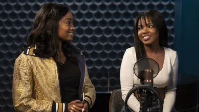 thumbnail - S3:E4 All Falls Down