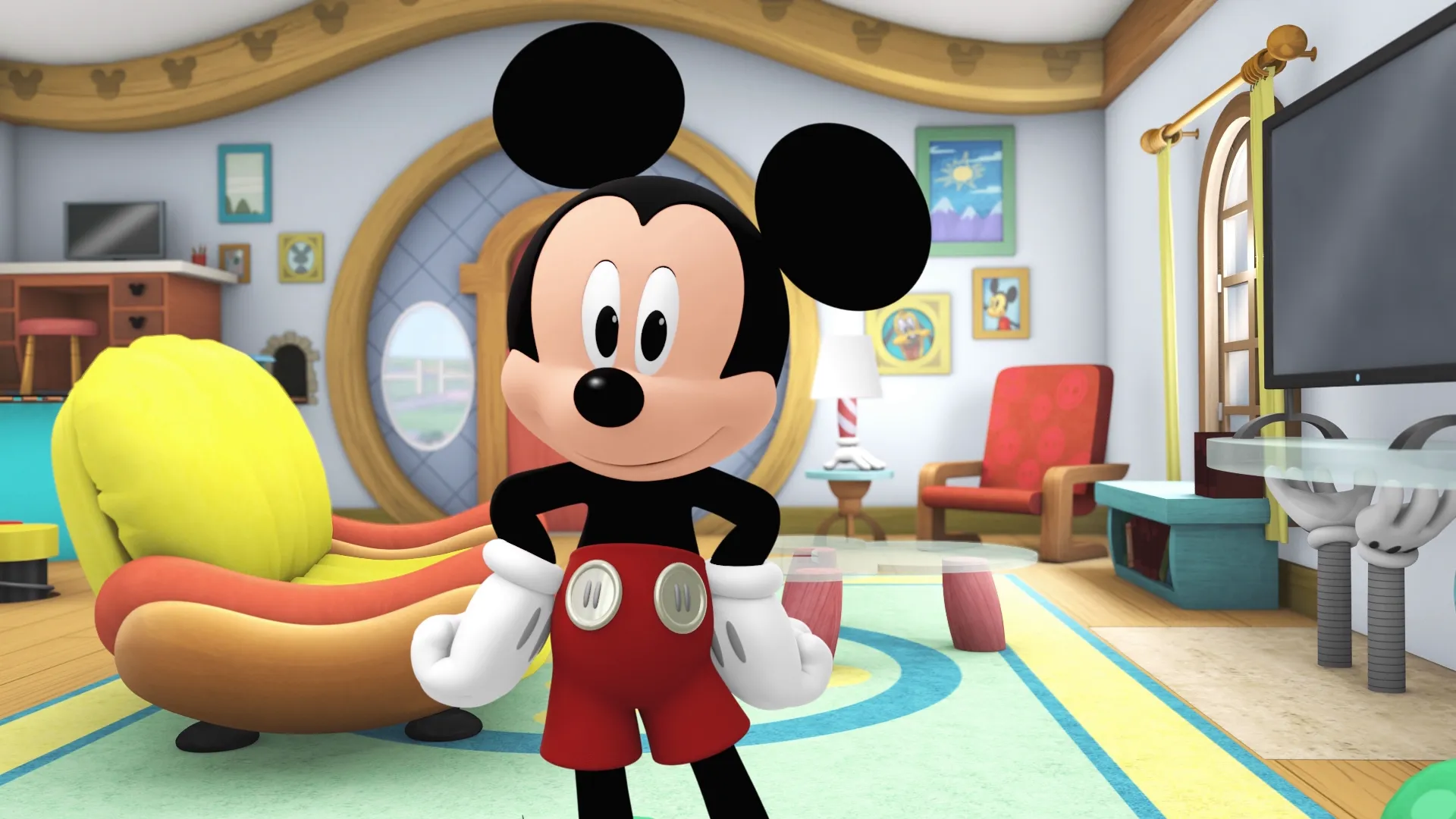thumbnail - S1:E9 What's in Mickey's Backpack?