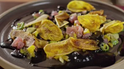 thumbnail - S3:E6 C'est La Vie Che