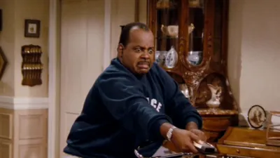 thumbnail - S1:E15 The Big Reunion