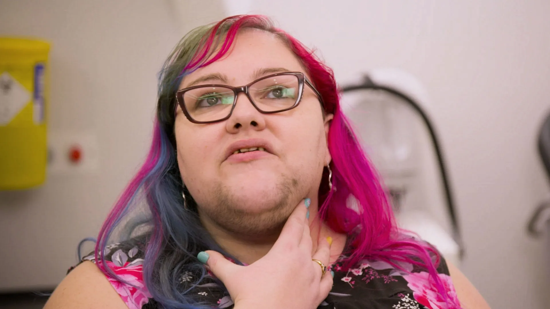 thumbnail - S4:E10 The Hirsute of Happiness