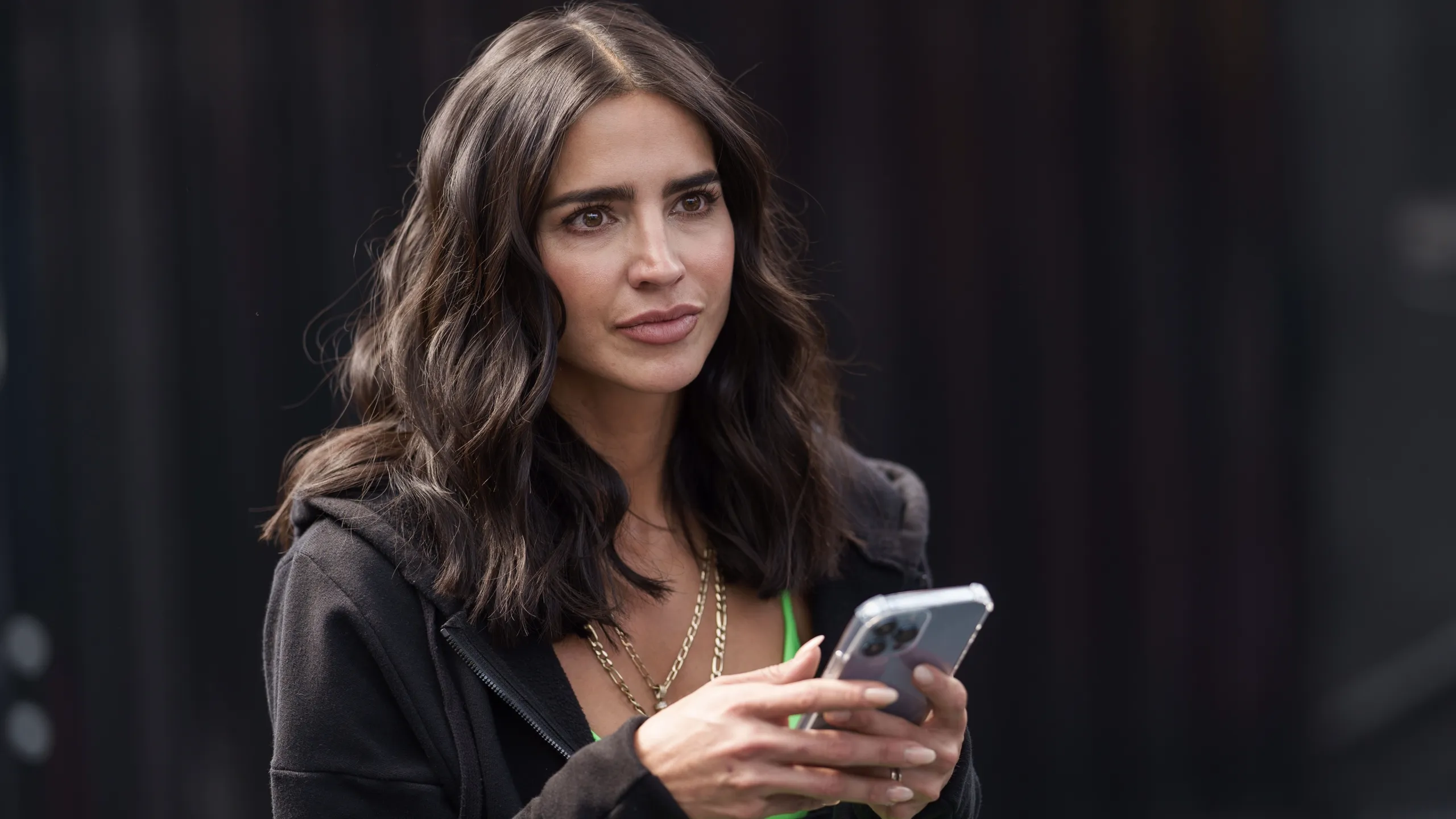 thumbnail - S1:E1 Mom for Sale