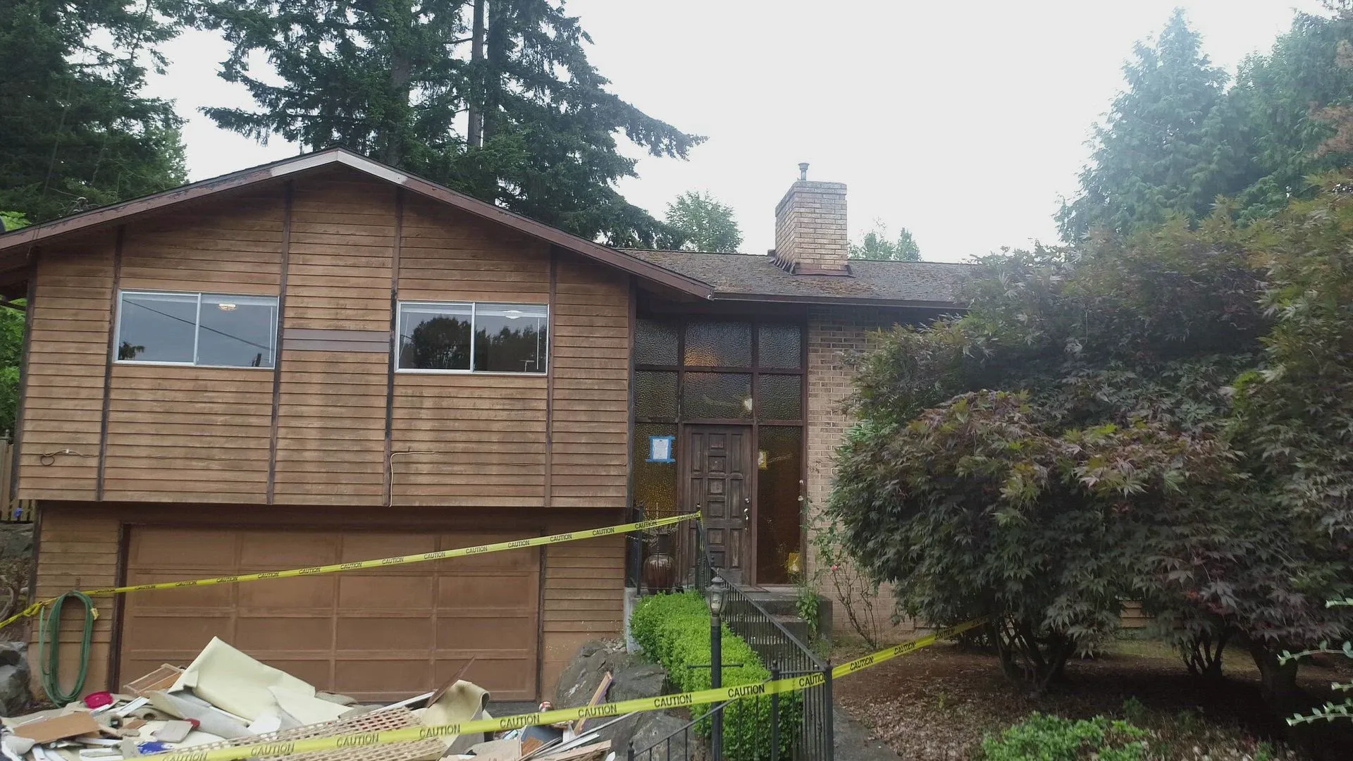 thumbnail - S1:E3 Flipping the Mid-Century Mess