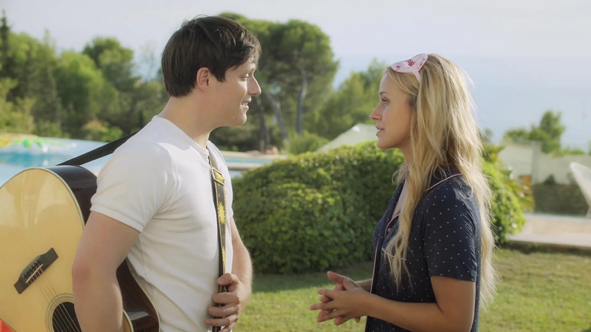 thumbnail - S3:E8 Magic Kiss