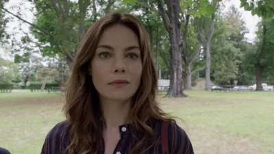 thumbnail - S3:E8 The Door