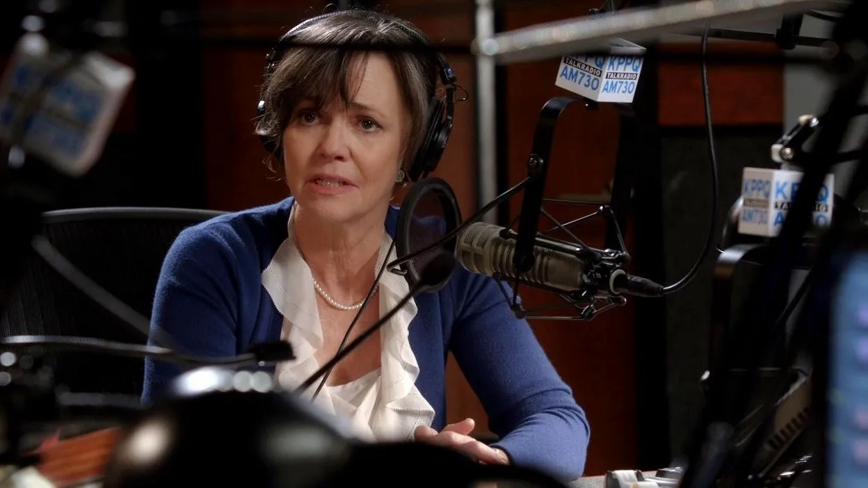 thumbnail - S5:E5 Call Mom