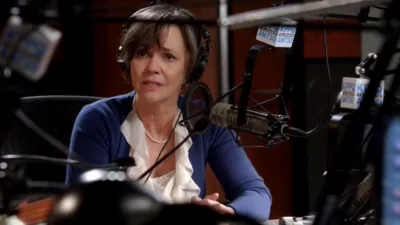 thumbnail - S5:E5 Call Mom