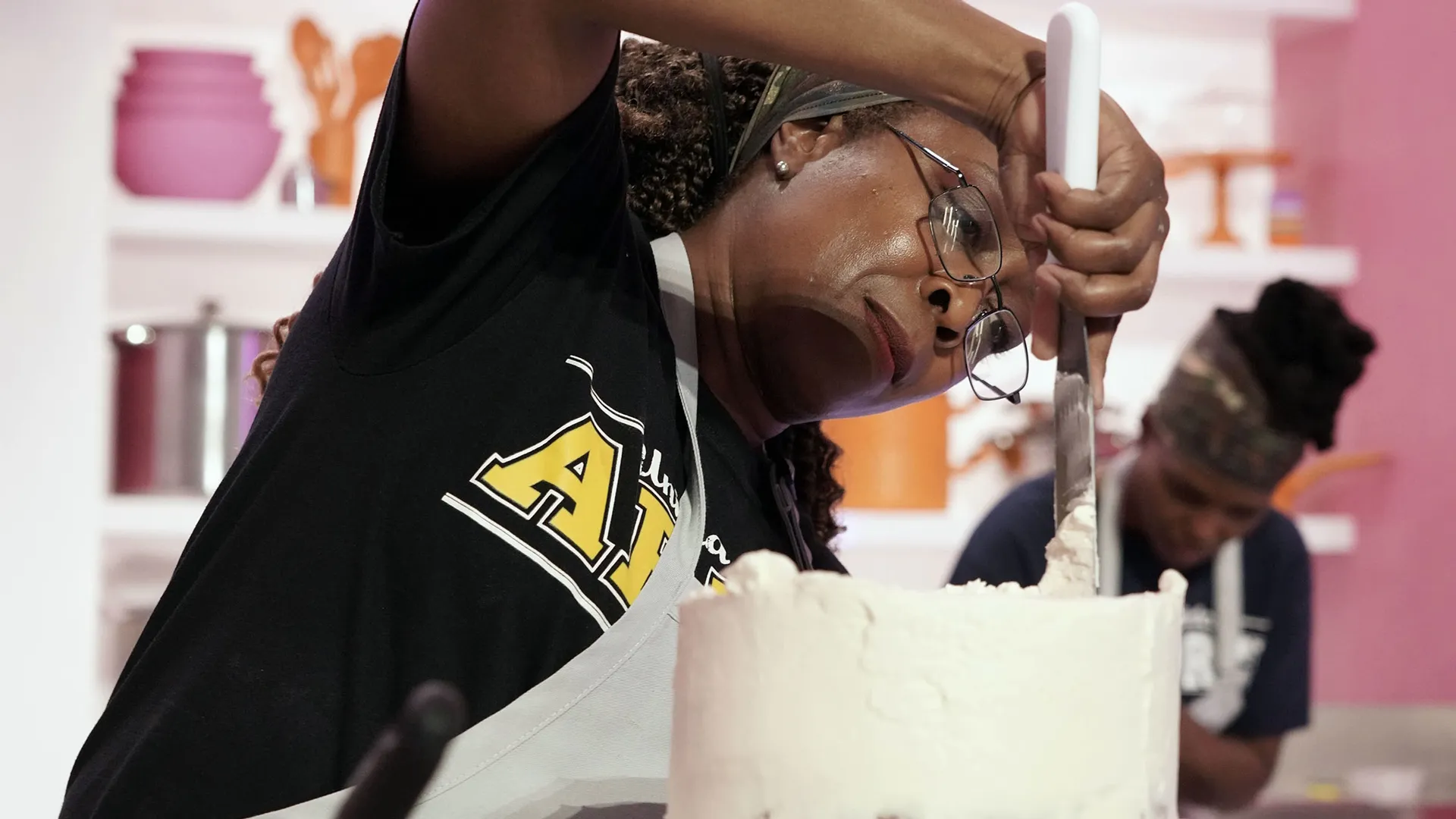 thumbnail - S1:E5 Rock and Roll