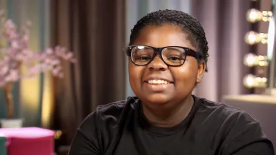 thumbnail - S1:E5 Bookworm Into a Butterfly