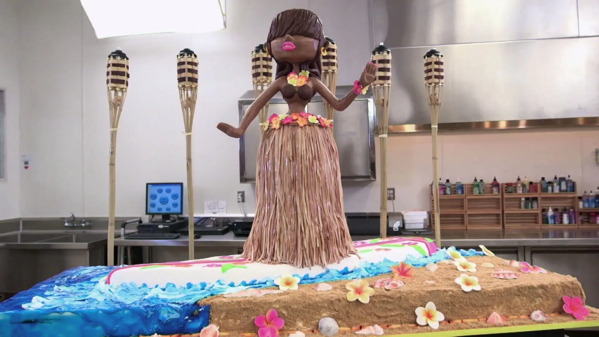 thumbnail - S15:E6 Sweet 16 and Tiny Hamster Cake