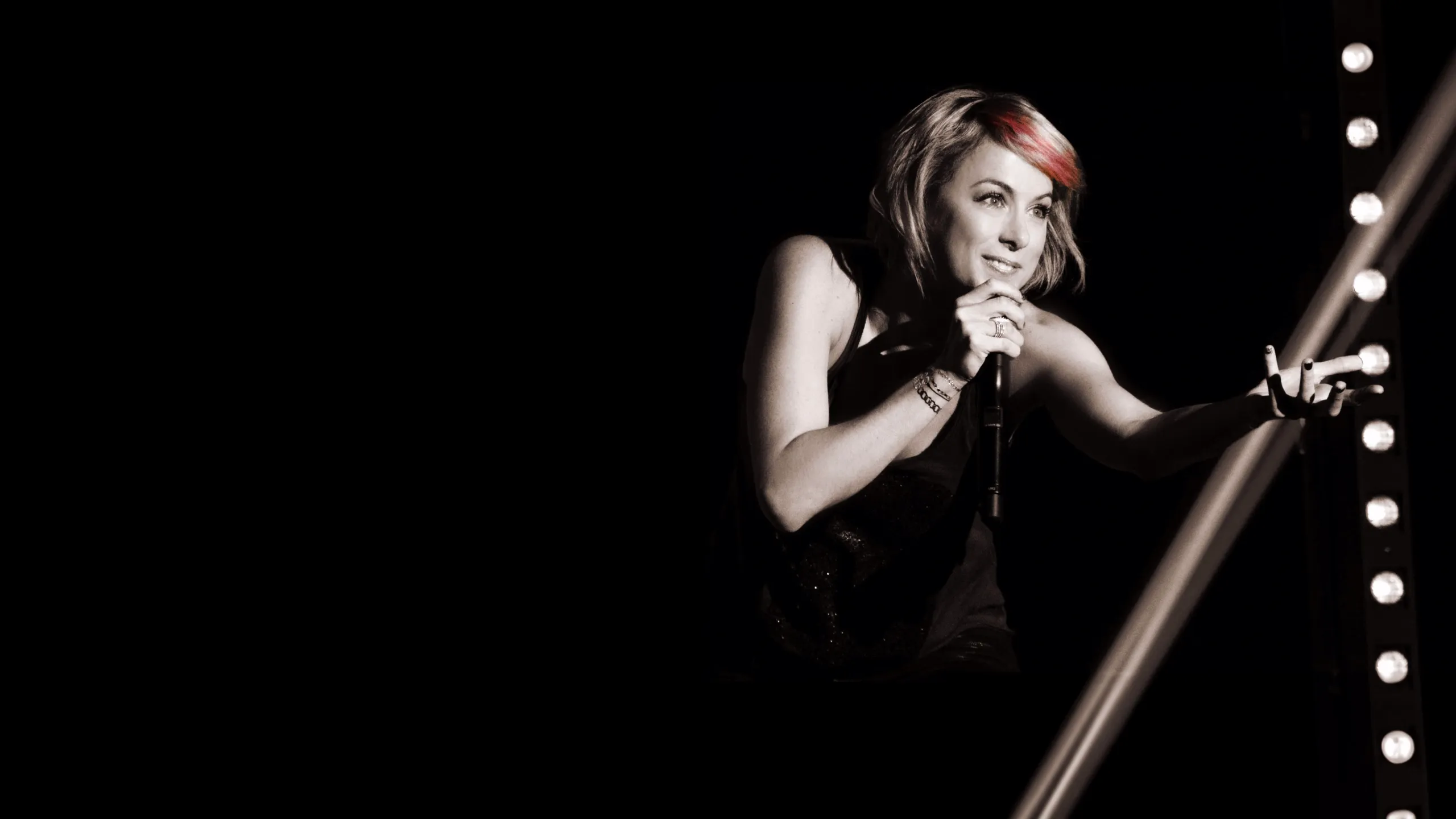 Iliza Shlesinger: Freezing Hot