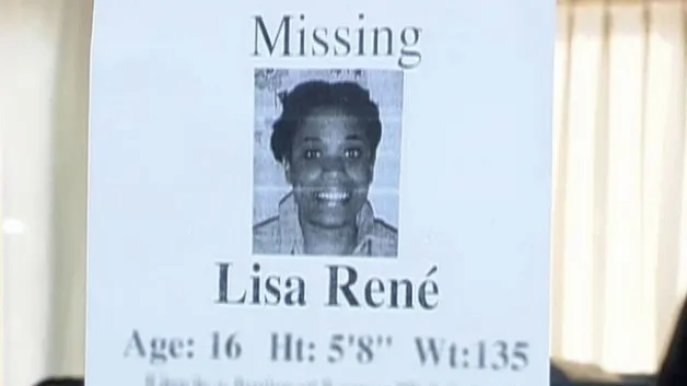 thumbnail - S4:E1 The Search for Lisa Renee