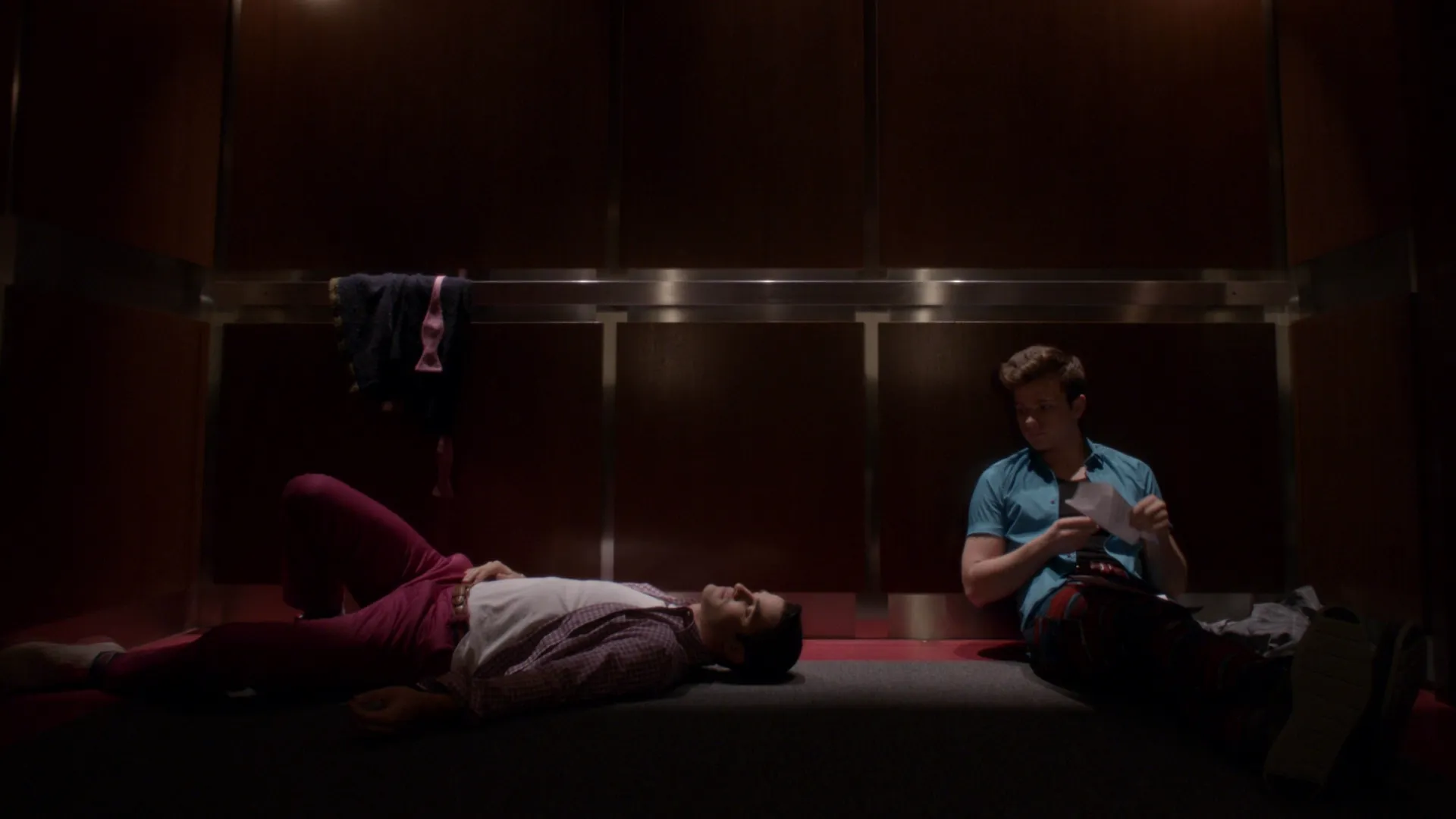 thumbnail - S6:E5 The Hurt Locker, Part 2