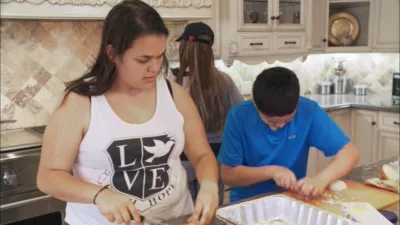 thumbnail - S3:E4 Thanksgiving