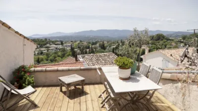 thumbnail - S2:E3 French Riviera Fantasy