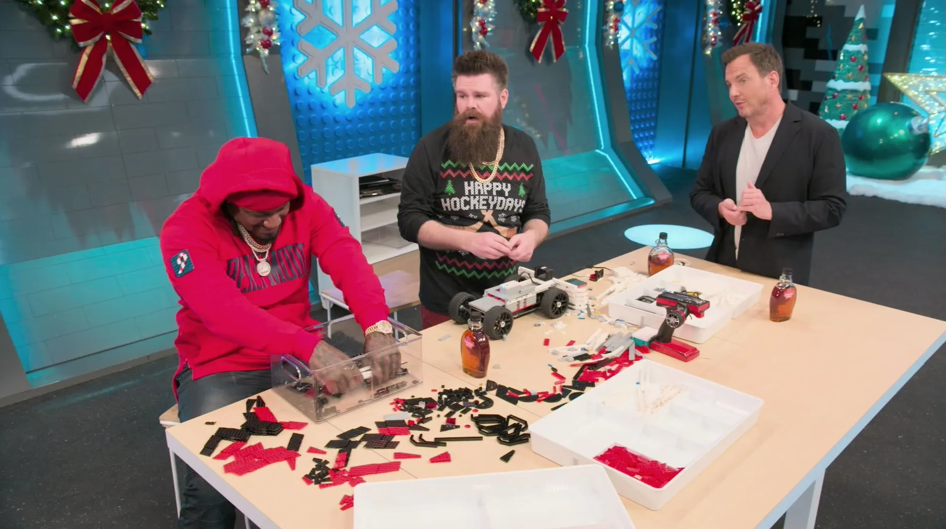 thumbnail - S4:E13 Celebrity Holiday Bricktacular: Let It Snow / Brickmas Carols