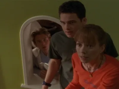 thumbnail - S3:E15 Grave Mistake