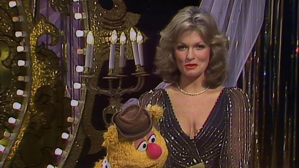 thumbnail - S4:E14 Guest: Phyllis George