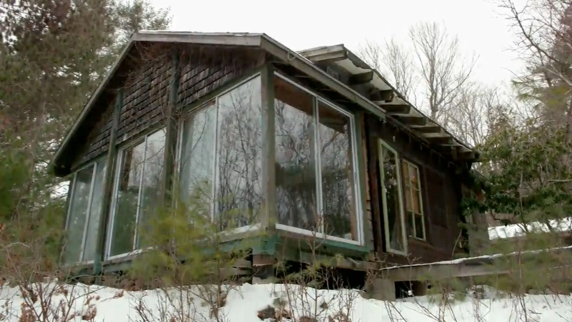 thumbnail - S7:E5 Family Cabin Reclaimed