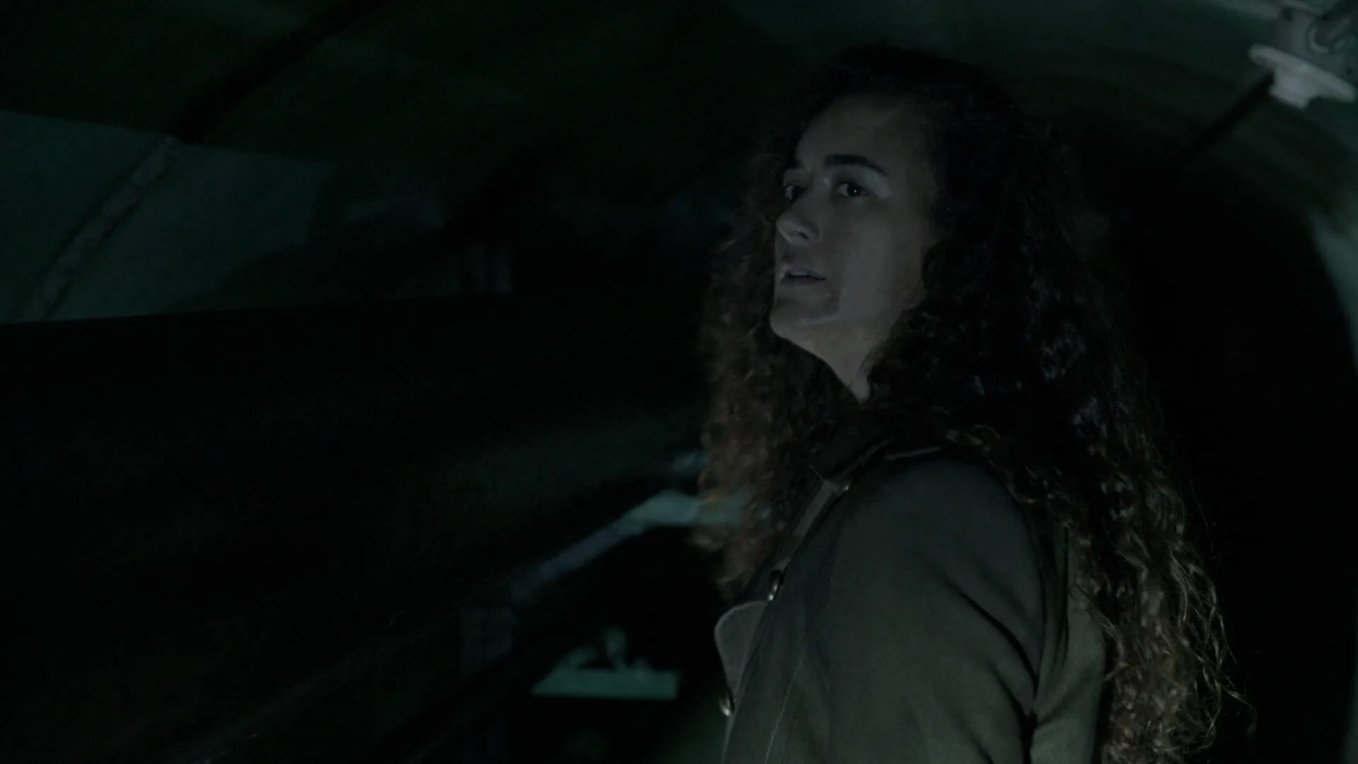thumbnail - S17:E1 Out of the Darkness
