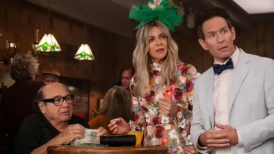 thumbnail - S17:E5 The Gang Goes To A Dog Track