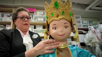 thumbnail - S1:E13 Lupe de Santiago: Seamstress