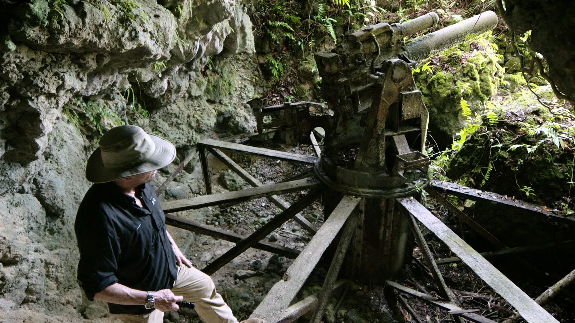 thumbnail - S5:E3 Japan's Island Of Death