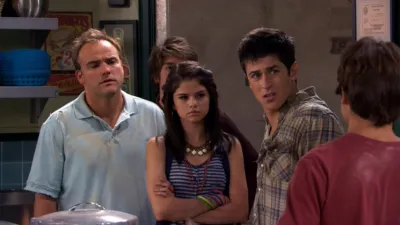 thumbnail - S4:E1 Alex Tells the World