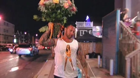 thumbnail - S6:E13 The Icing On the Cake