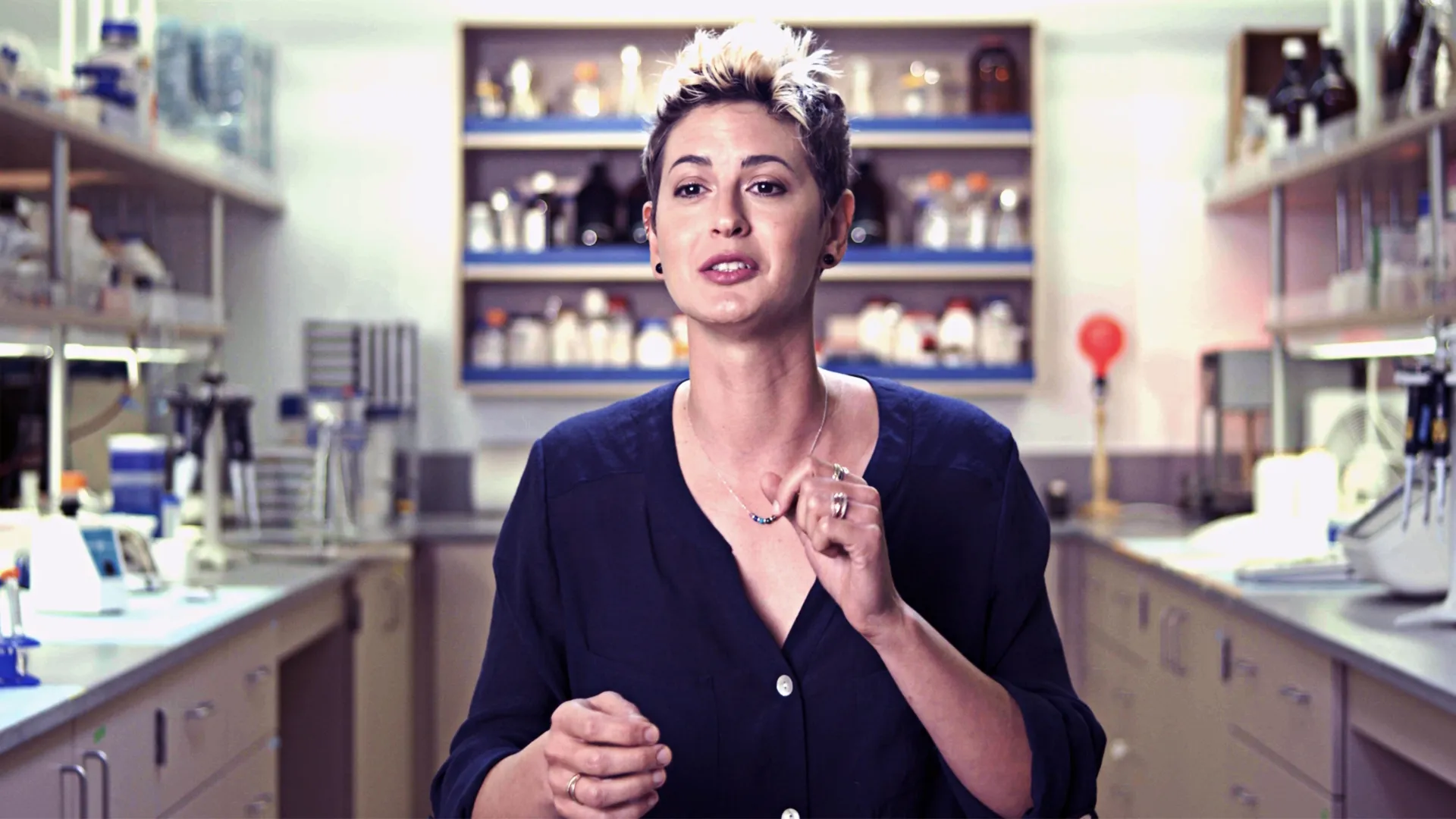 thumbnail - S1:E9 "If She Smells I'm Alive..."