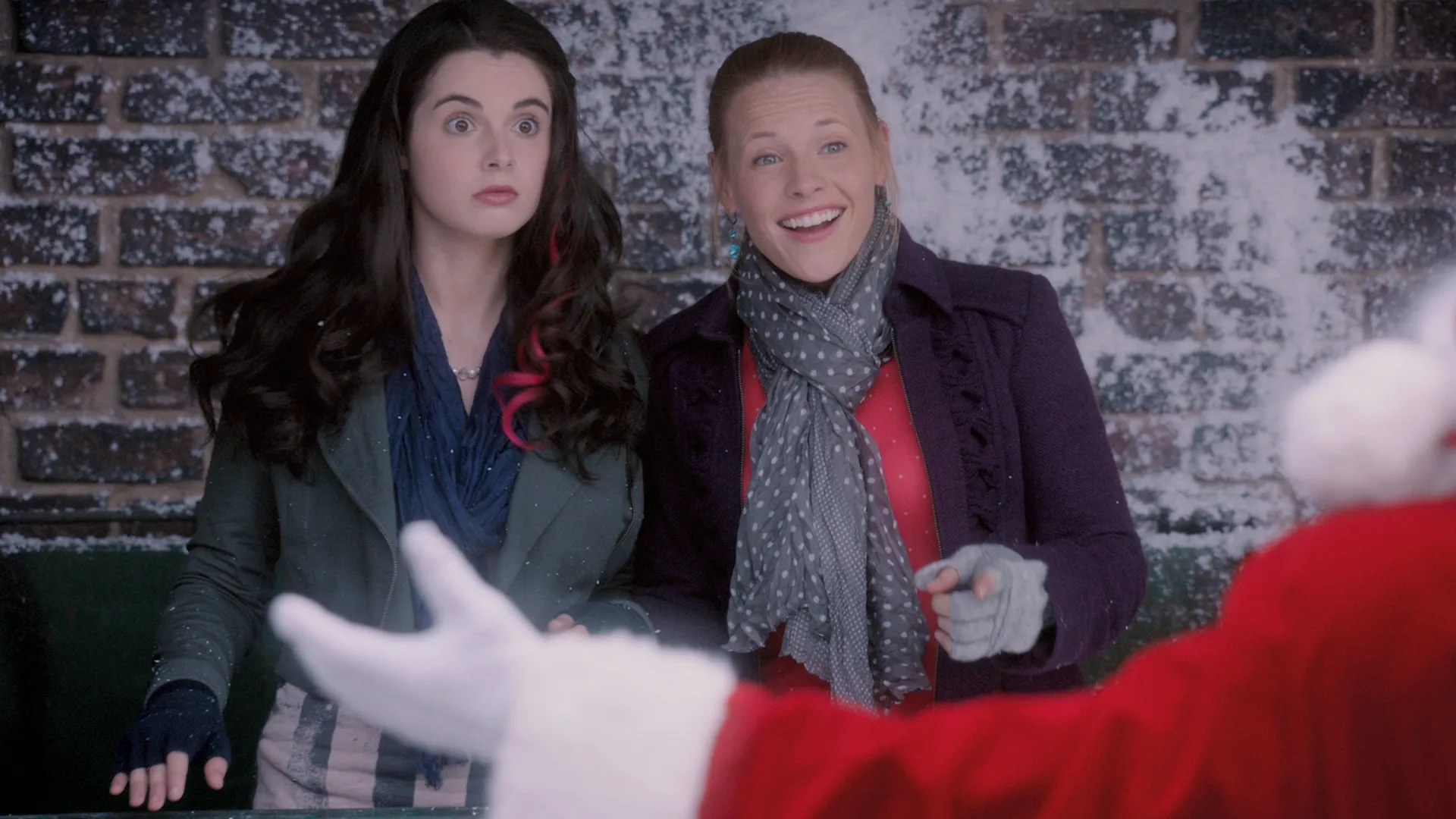 thumbnail - S3:E22 Yuletide Fortune Tellers