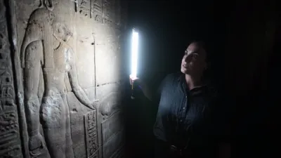 thumbnail - S5:E4 The Legend of Cleopatra