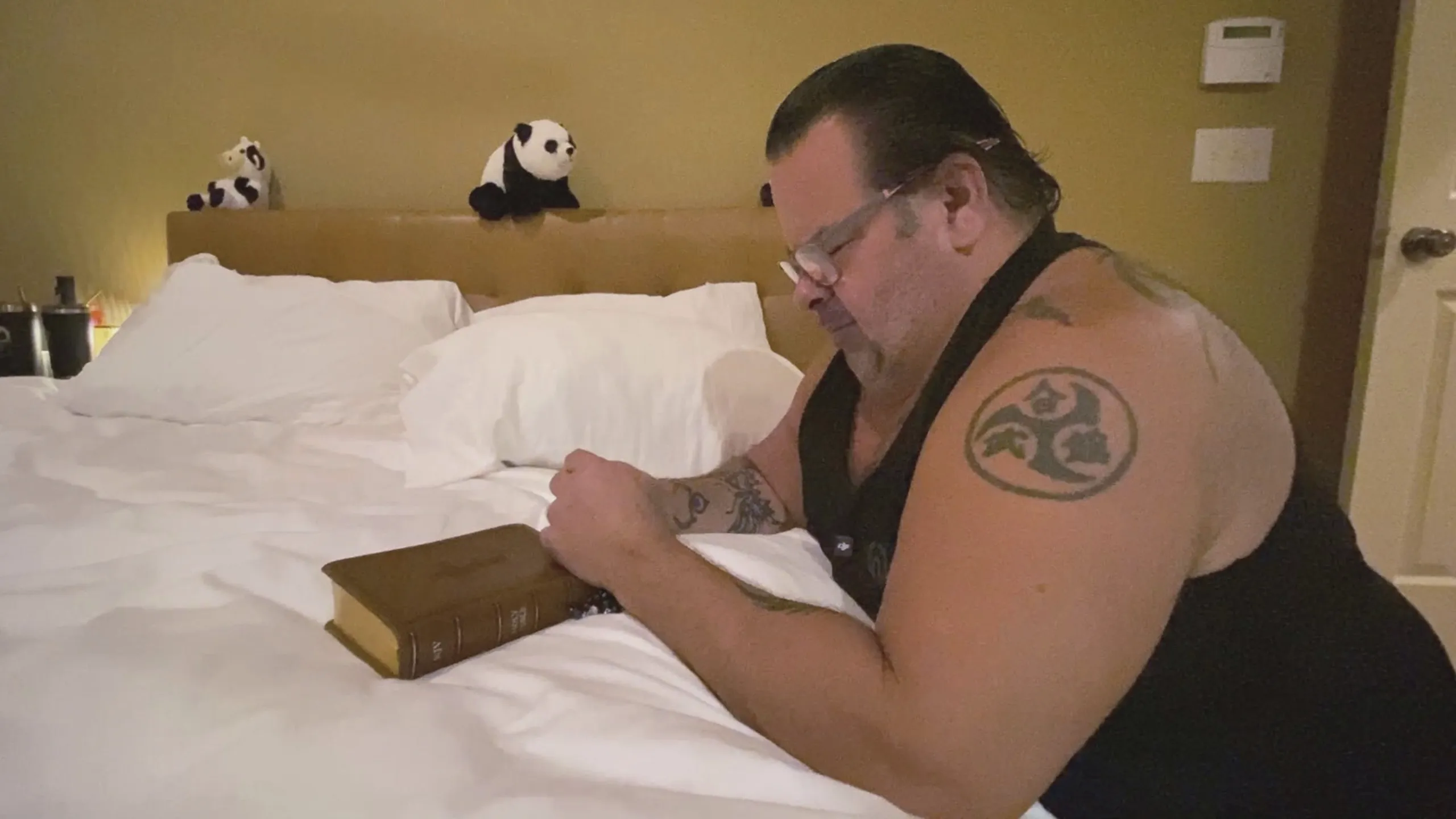 thumbnail - S6:E11 Dear Diary, Where Do We Go From Here?