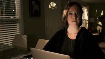 Bad Host: Hunting the Couchsurfing Predator