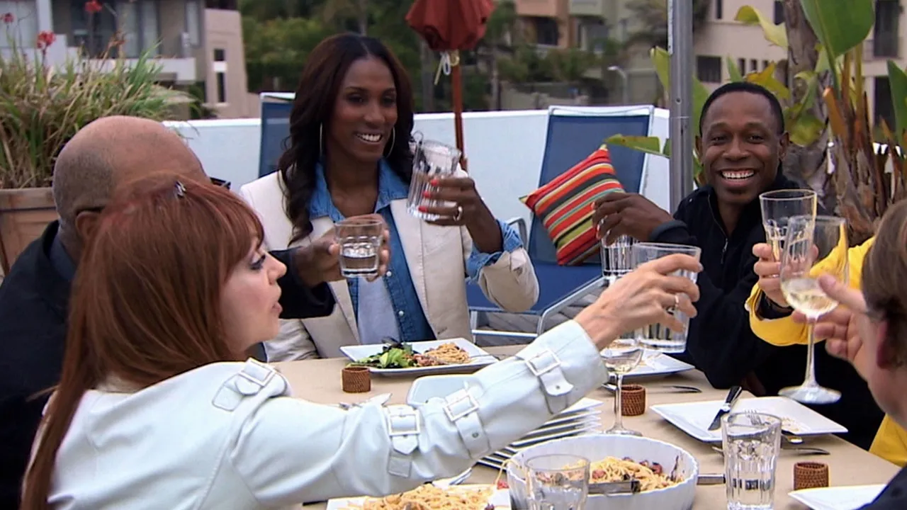 thumbnail - S2:E8 "Downtown" Julie Brown/Lisa Leslie