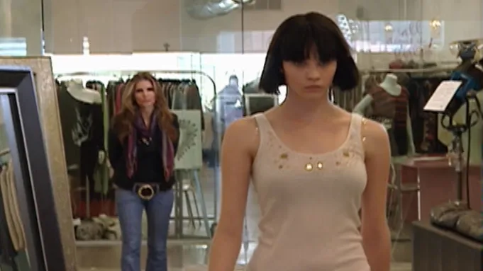 thumbnail - S16:E8 Lana Marks