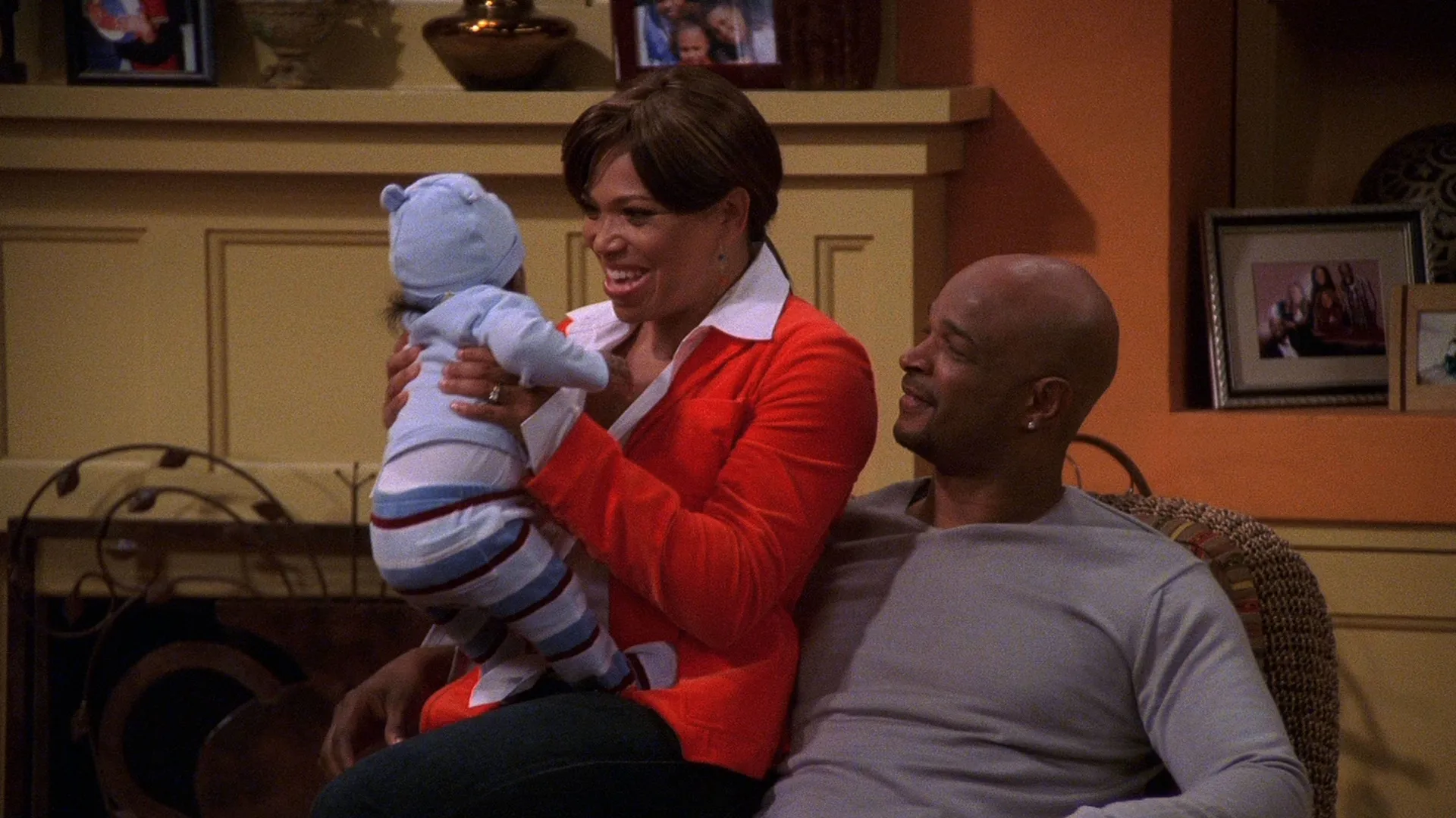 thumbnail - S5:E5 The Fellowship of the Baby