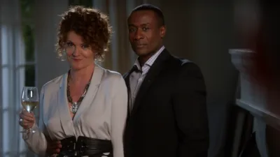 thumbnail - S4:E7 Blood, Sweat, and Smears