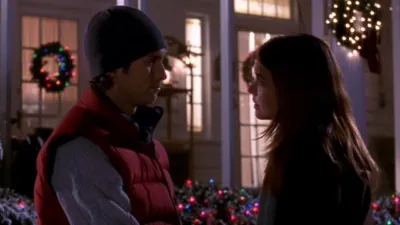 thumbnail - S6:E10 Merry Mayhem