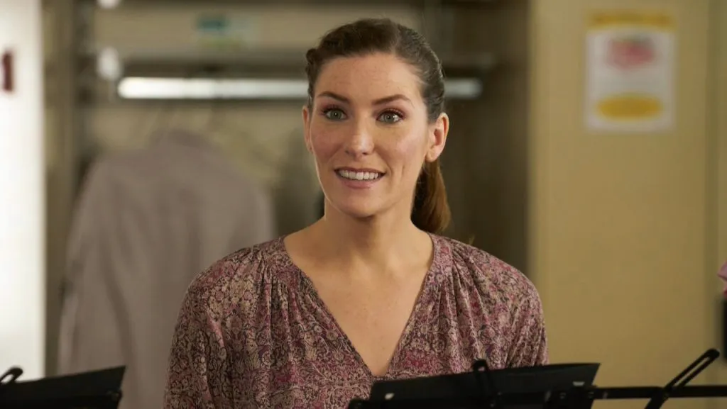 A still image of Sarah Levy as Twyla Sands in an episode of Schitt’s Creek.