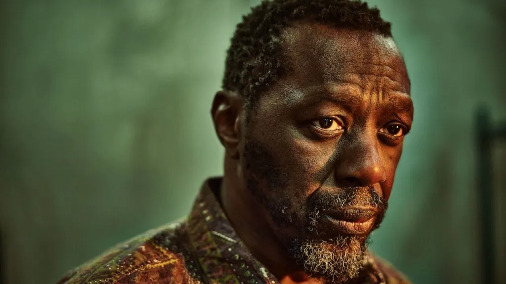 A still of Edwin Lee Gibson as Ebraheim in the FX series, The Bear.