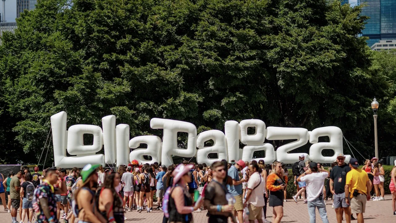 An image of balloon letters spelling out the Lollapalooza logo on-site at Lollapalooza in Chicago.